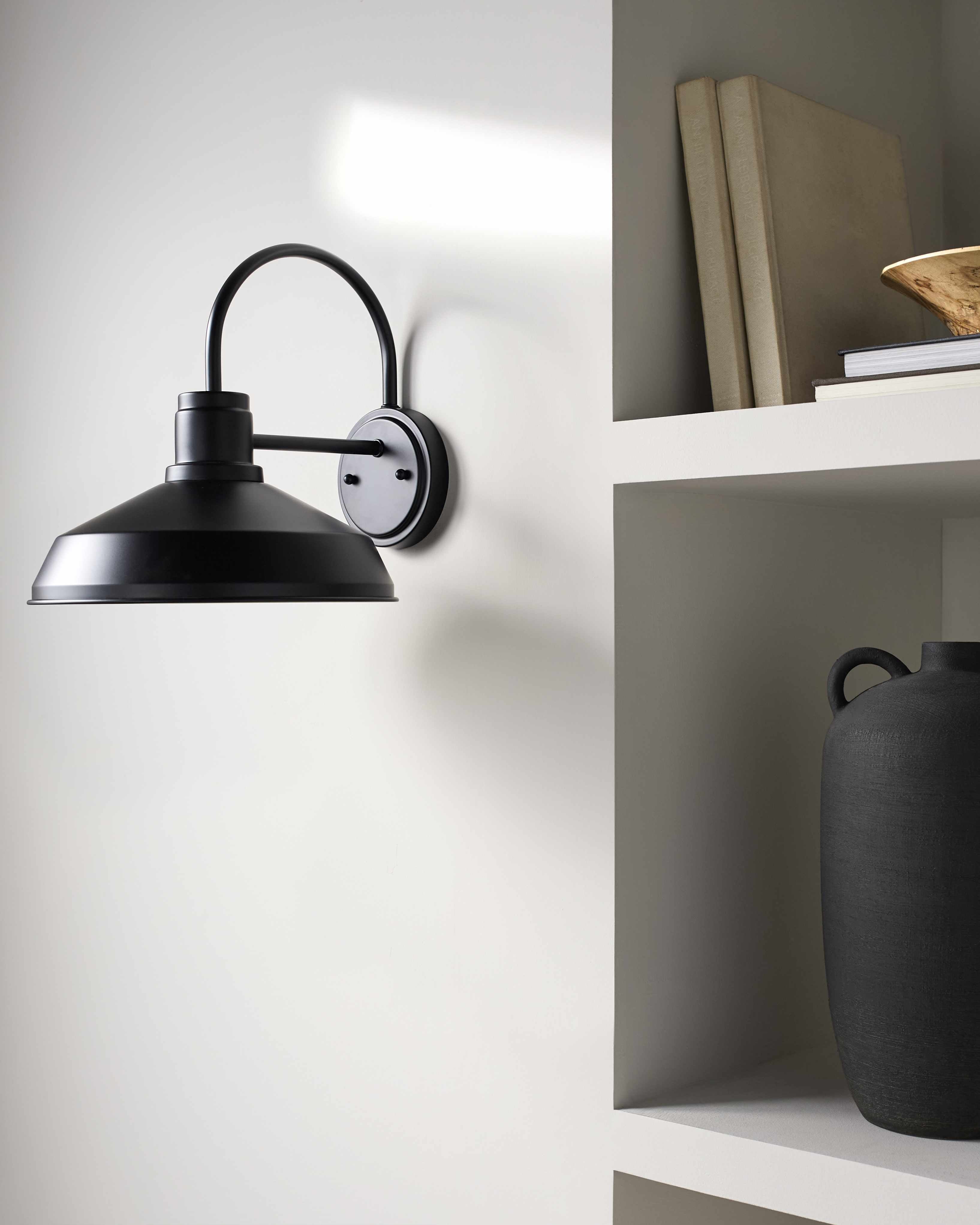 Soestdijk Outdoor Wall Sconce