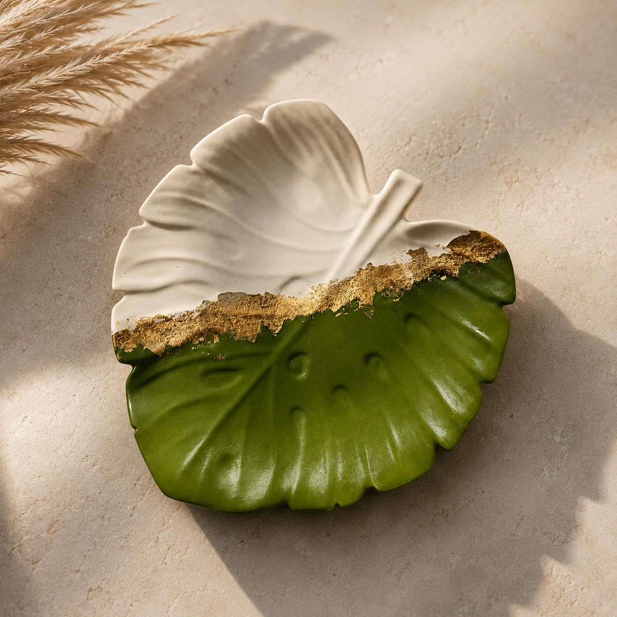 Stylish Wall Hanging Plate for Modern Home Interior Decor